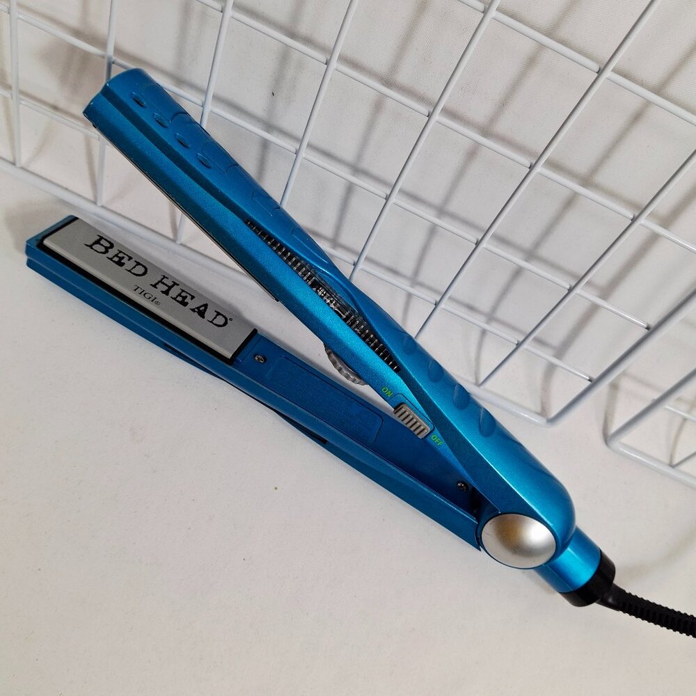 Bed Head Smooth Talker 1-inch Tourmaline Nano-Ceramic Hair Straightener FlatIron